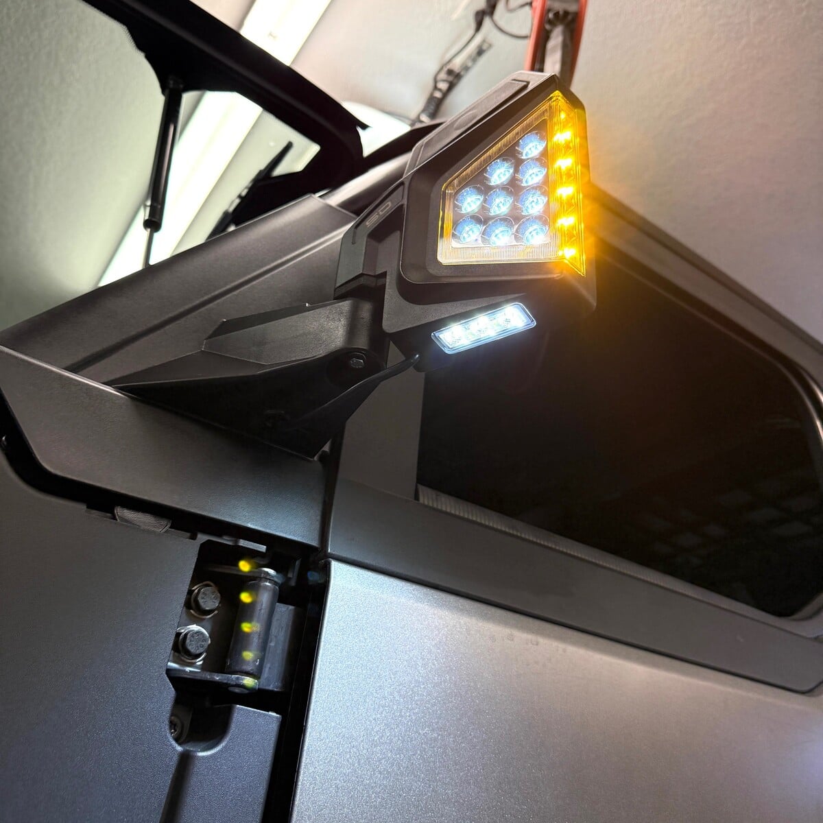 Polaris Xpedition Lighted Mirror with Adapter Kit - Image 11