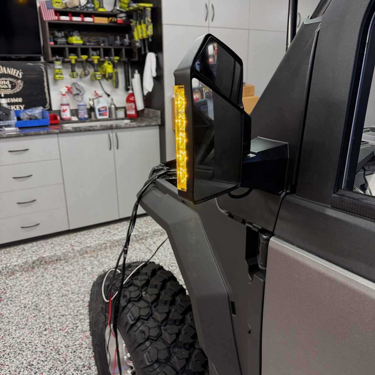 Polaris Xpedition Lighted Mirror with Adapter Kit - Image 14