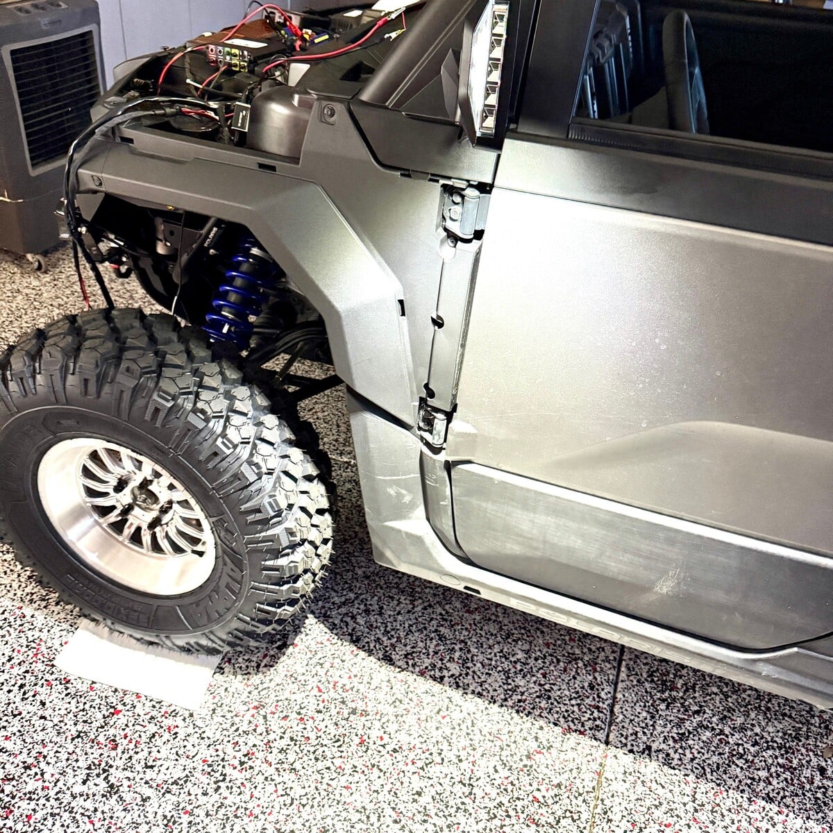Polaris Xpedition Lighted Mirror with Adapter Kit - Image 4